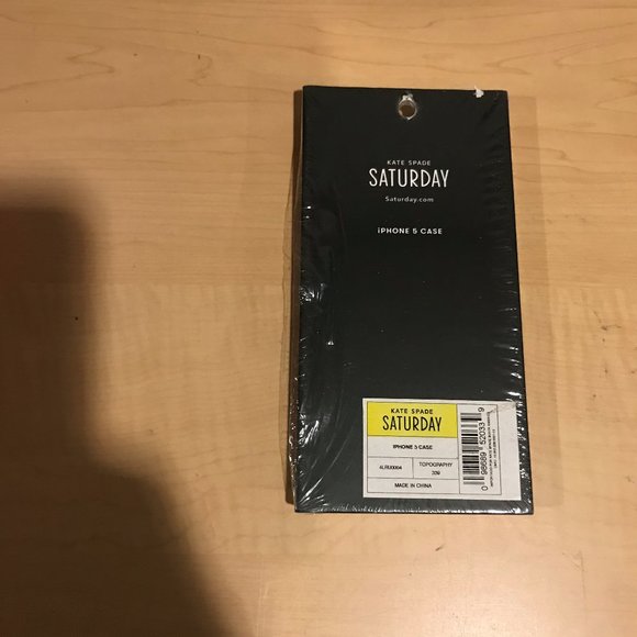 4 Kate Spade Saturday iPhone 5 Casese - Picture 4 of 4